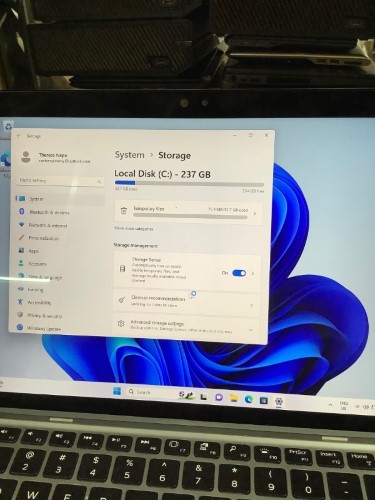 Dell 2 In 1 Latitude 7200 Intel Core i58365U 8GB 256GB Silver