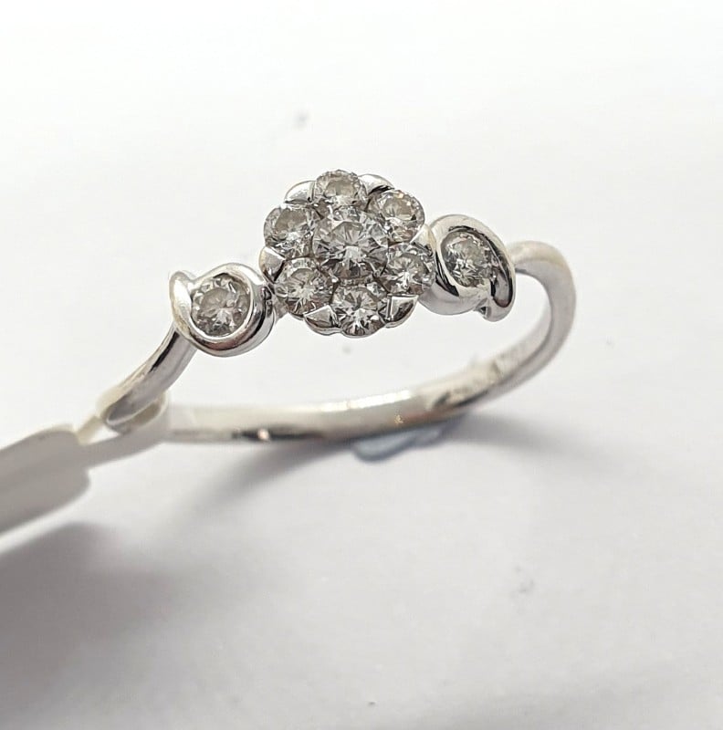 18ct White Gold 9 Diamond Ring 18ct White Gold Ladies Ring With Stone ...