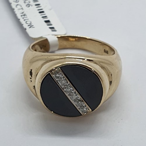 9 ct Yellow Gold Onyx & Diamond Mens Ring 9ct Yellow Gold Mens Ring