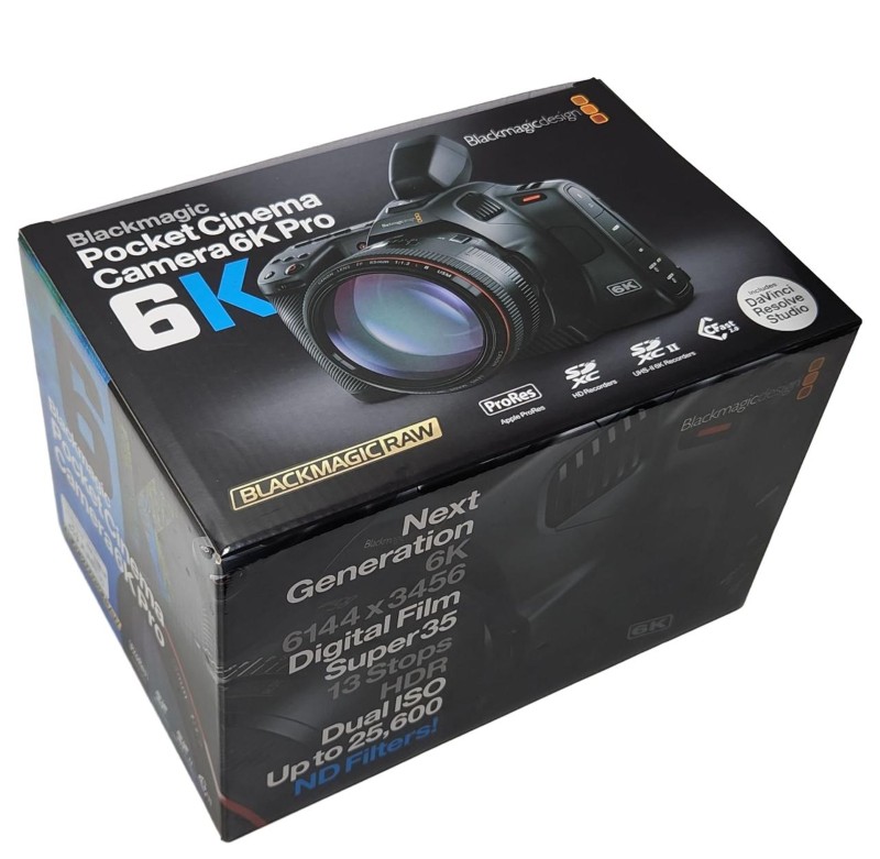 Blackmagic Pocket Cinema Camera 6K + おまけ Black Magic Pocket Cinema Camera 6K Pro Black | 043400108156