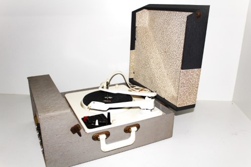 Kingsley Garrard Portable Record Player White 042000209057 Cash