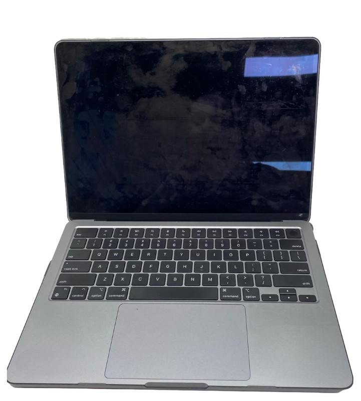 Apple 2022 Macbook Air A2681 Apple M2 8GB 2022 Silver