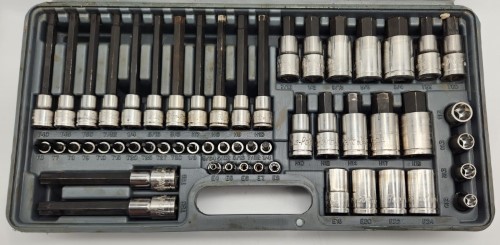 Snap On Bluepoint 87 PC Torx / Hex Bit Socket Set Silver 045300142031
