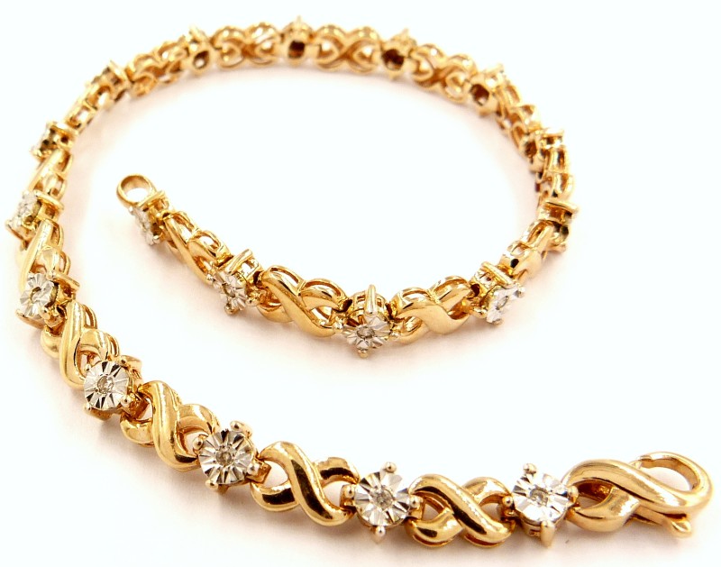 Diamond 9ct Yellow Gold Bracelet - 18cm 7.91G | 000300278450 | Cash Converters