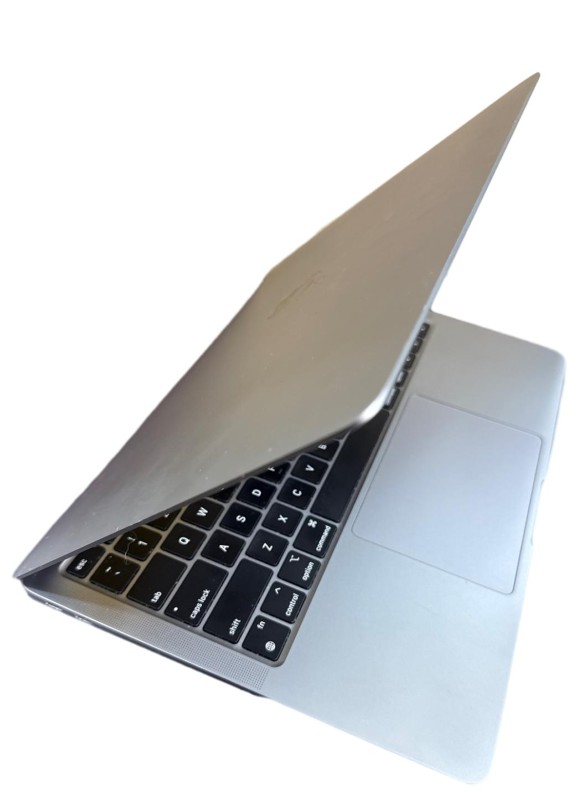 Apple Macbook Air Mgn73x/A M1 8 Cores Cpu @ 3.2 GHz 8GB 512 Silver