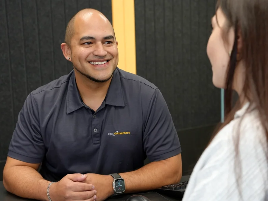 Cashies store member with customer