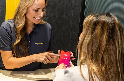 Storemember and customer with My Loans